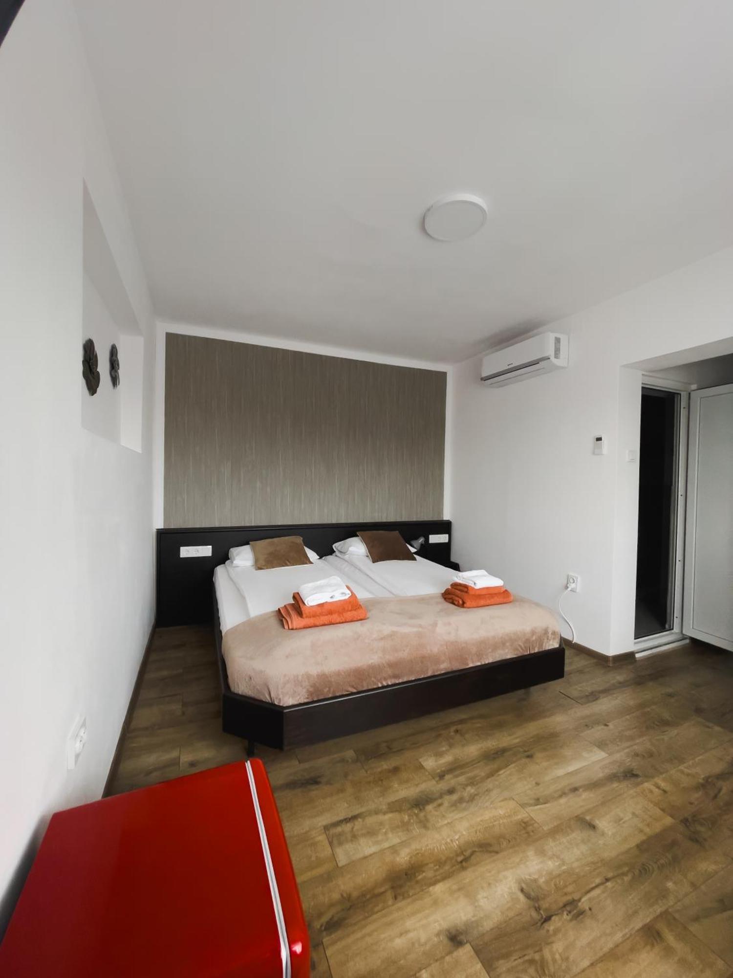 Myda Hotel Apahida Exterior foto